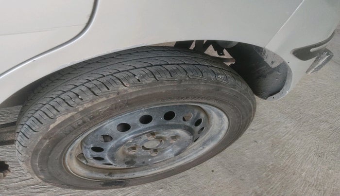 2017 Maruti Wagon R 1.0 VXI, Petrol, Manual, 51,295 km, tyre