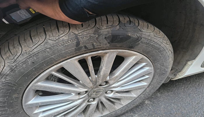 2025 Honda Amaze 1.2L I-VTEC VX, Petrol, Manual, 4,510 km, tyre