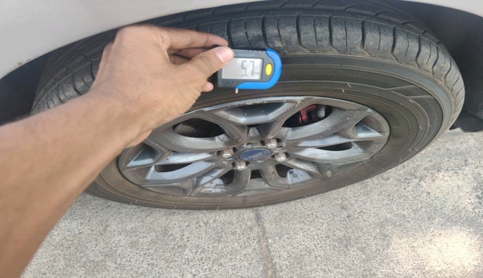 2014 Ford Ecosport TITANIUM 1.5L DIESEL, Diesel, Manual, 1,05,023 km, tyre