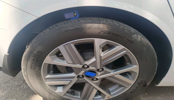 2024 Hyundai Verna  SX 1.5 MPI IVT, Petrol, Automatic, 15,370 km, tyre