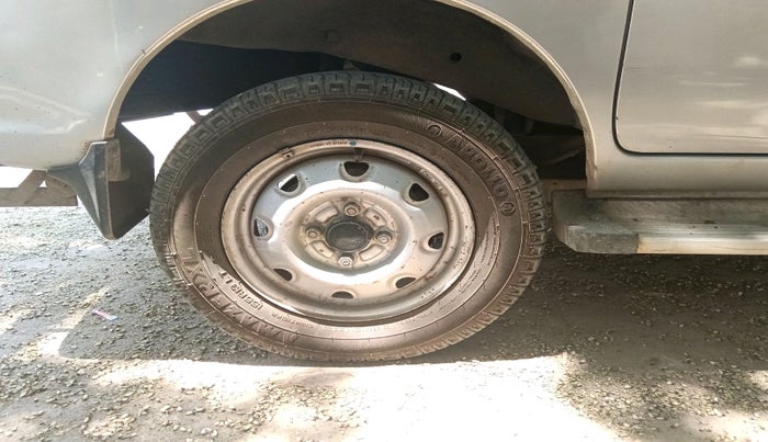 2018 Maruti Eeco 5 STR WITH A/C+HTR, Petrol, Manual, 1,05,277 km, tyre