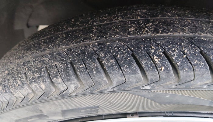 2021 Maruti Baleno DELTA PETROL 1.2, CNG, Manual, 1,50,240 km, tyre