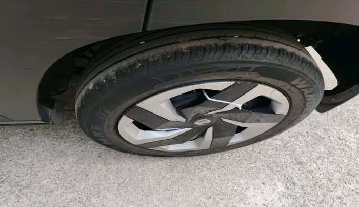 2022 Nissan MAGNITE XL, Petrol, Manual, 53,032 km, tyre