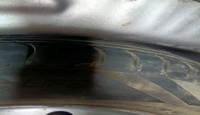 2011 Maruti Ritz LXI, Petrol, Manual, 73,717 km, tyre