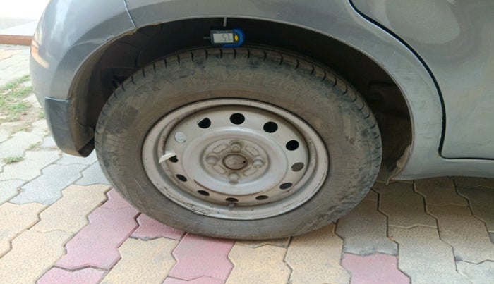 2011 Maruti Ritz LXI, Petrol, Manual, 73,717 km, tyre