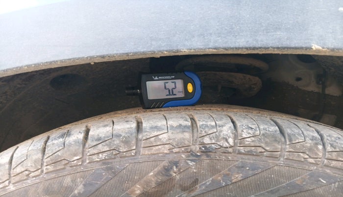 2022 KIA SONET HTX ANNIVERSARY EDITION 1.5, Diesel, Manual, 1,17,237 km, tyre