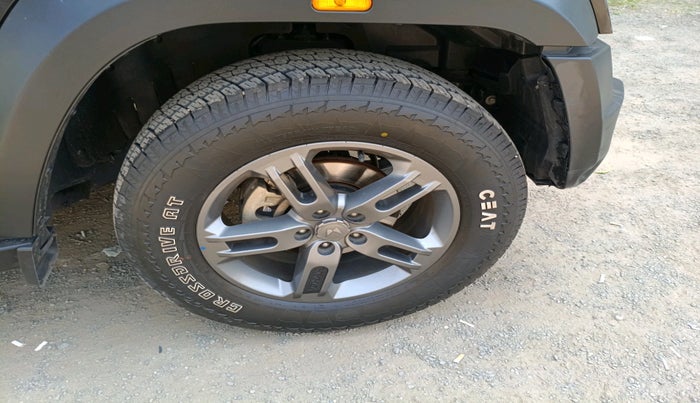 2024 Mahindra Thar LX D HT 2WD MT, Diesel, Manual, 13,137 km, tyre