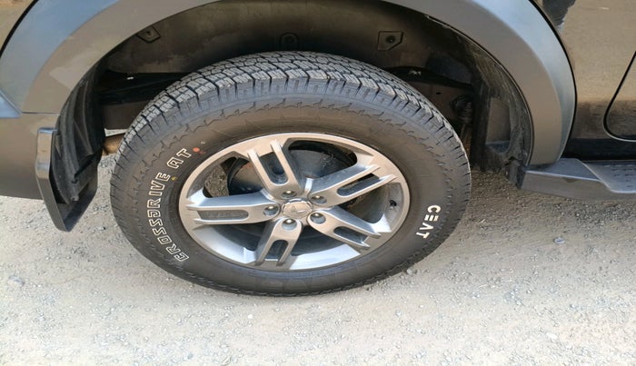 2024 Mahindra Thar LX D HT 2WD MT, Diesel, Manual, 13,137 km, tyre