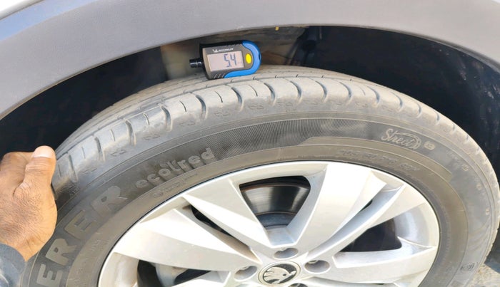 2023 Skoda KUSHAQ AMBITION 1.0L TSI MT, Petrol, Manual, 13,916 km, tyre