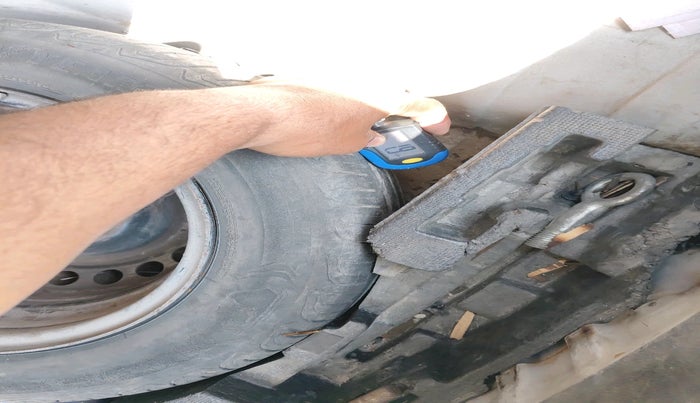 2016 Honda Amaze 1.5L I-DTEC SX, Diesel, Manual, 1,46,274 km, tyre