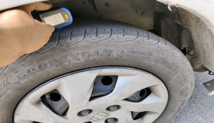 2016 Honda Amaze 1.5L I-DTEC SX, Diesel, Manual, 1,46,274 km, tyre