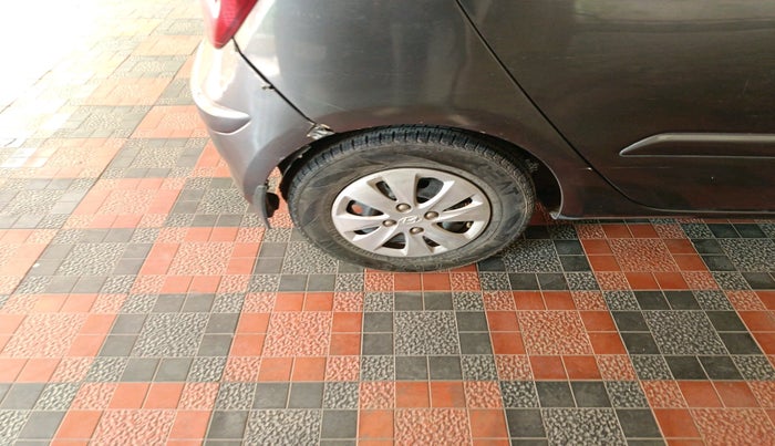 2010 Hyundai i10 SPORTZ 1.2, Petrol, Manual, 1,12,595 km, tyre