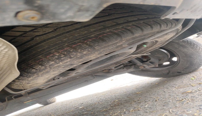 2018 Renault Duster RXL PETROL, Petrol, Manual, 33,174 km, tyre