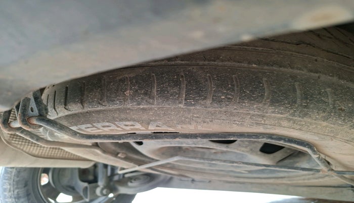 2015 Renault Duster 85 PS RXL DIESEL, Diesel, Manual, 1,16,387 km, tyre