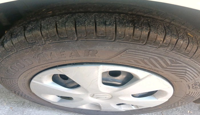 2014 Maruti Ritz VXI, Petrol, Manual, 47,572 km, tyre