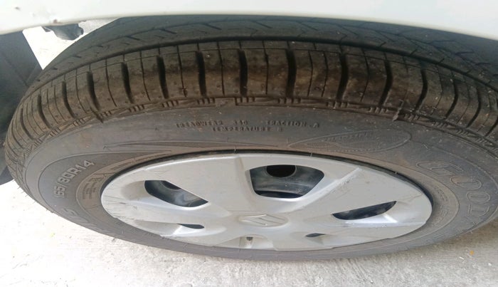 2014 Maruti Ritz VXI, Petrol, Manual, 47,572 km, tyre