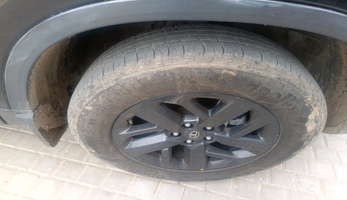 2020 Tata Harrier XZA PLUS 2.0L, Diesel, Automatic, 93,606 km, tyre