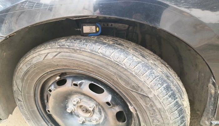 2012 Skoda Rapid AMBITION 1.6 MPI AT, Petrol, Automatic, 1,23,149 km, tyre