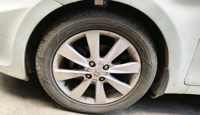 2012 Hyundai Verna FLUIDIC 1.6 CRDI EX, Diesel, Manual, 27,654 km, tyre