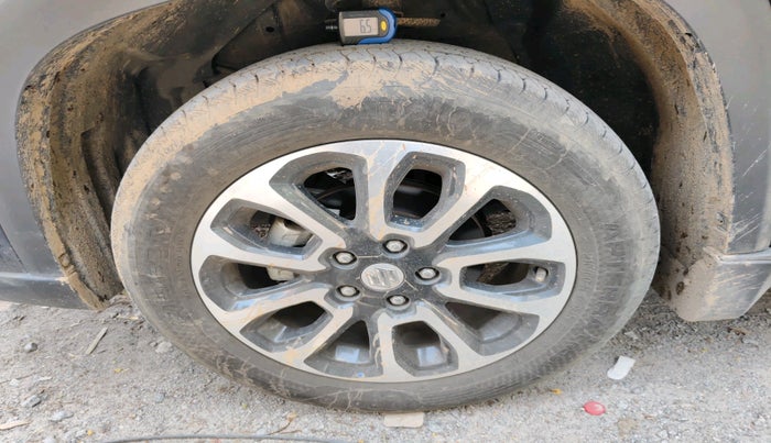 2024 Maruti Grand Vitara DELTA SMART HYBRID, Petrol, Manual, 19,017 km, tyre