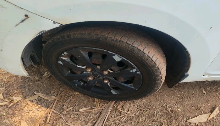 2012 Hyundai Eon MAGNA +, Petrol, Manual, 1,37,629 km, tyre