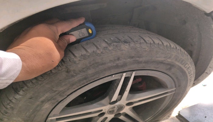 2015 Maruti Swift VDI, Diesel, Manual, 1,44,844 km, tyre