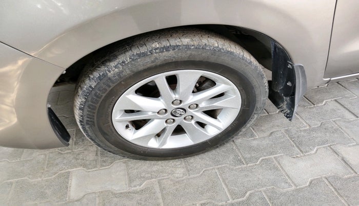 2017 Toyota Innova Crysta 2.8 GX AT 7 STR, Diesel, Automatic, 2,29,543 km, tyre