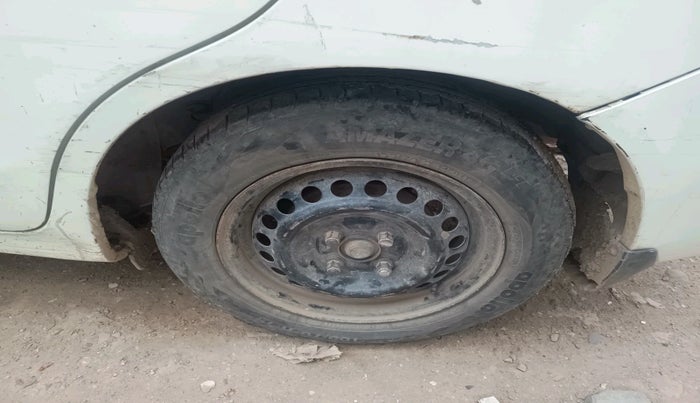 2013 Honda Amaze 1.5L I-DTEC S, Diesel, Manual, 2,15,053 km, tyre