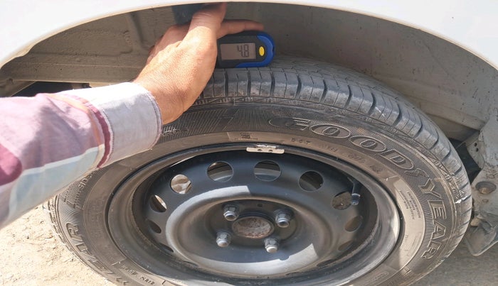 2020 Maruti New Wagon-R LXI CNG 1.0, CNG, Manual, 1,10,317 km, tyre