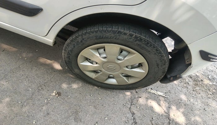 2013 Maruti Wagon R 1.0 LXI CNG, CNG, Manual, 98,750 km, tyre