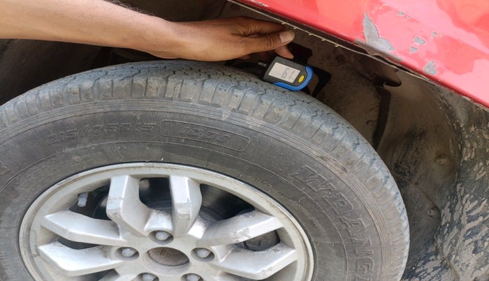 2017 Mahindra TUV300 T8, Diesel, Manual, 44,033 km, tyre