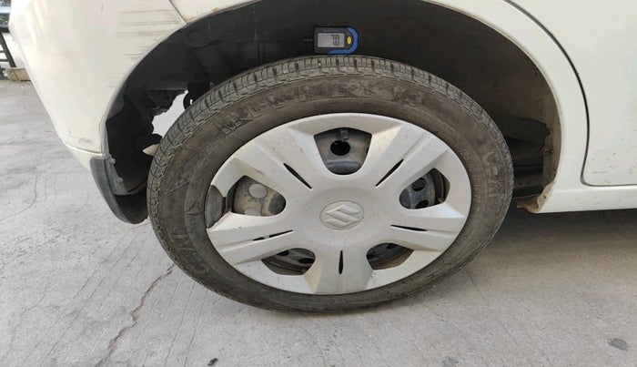 2017 Maruti Wagon R 1.0 VXI, Petrol, Manual, 42,325 km, tyre