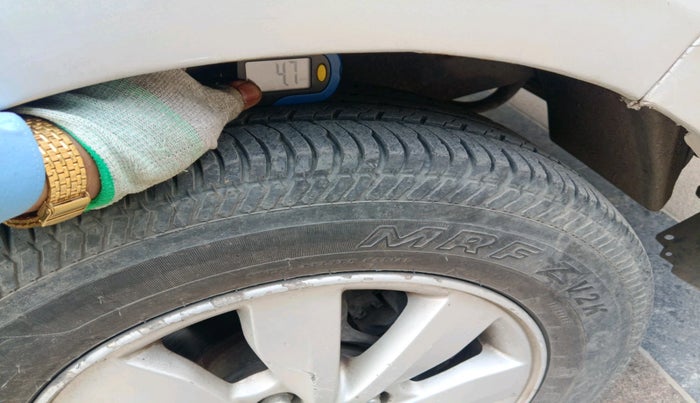 2012 Hyundai i20 SPORTZ 1.2, Petrol, Manual, 73,151 km, tyre