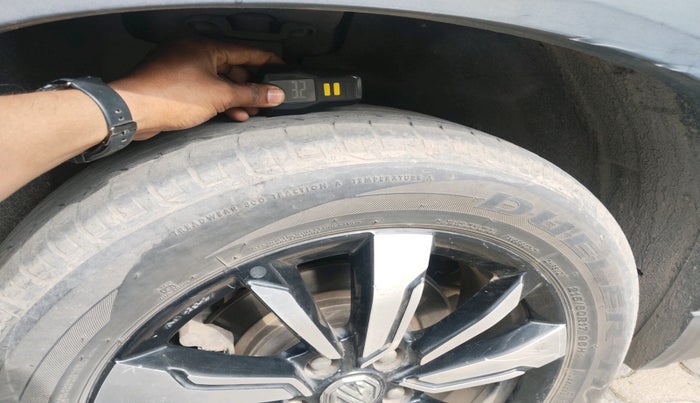 2019 MG HECTOR SHARP 2.0 DIESEL, Diesel, Manual, 99,237 km, tyre