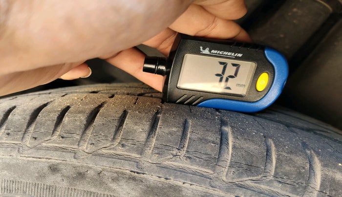 2017 Maruti Ciaz ALPHA DIESEL 1.3, Diesel, Manual, 2,21,590 km, tyre