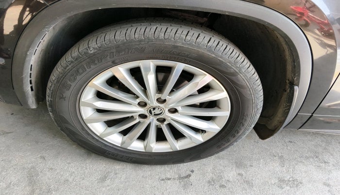 2018 Skoda Kodiaq L&K 2.0 TDI 4X4 AT, Diesel, Automatic, 1,66,352 km, tyre