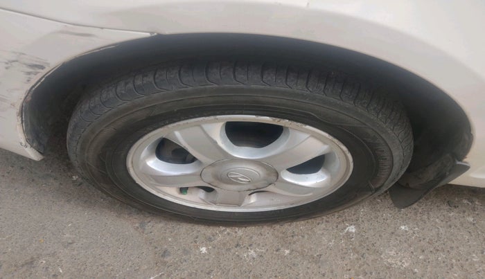 2010 Hyundai Verna VGT CRDI SX AT 1.5, Diesel, Automatic, 1,67,145 km, tyre