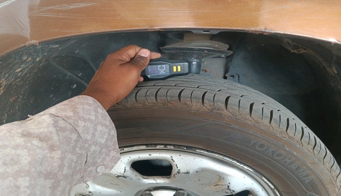 2013 Renault Duster 85 PS RXL DIESEL, Diesel, Manual, 84,765 km, tyre