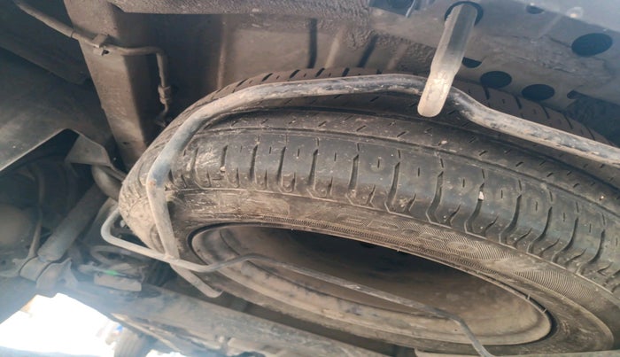 2023 Maruti Ertiga   VXI (O) CNG, CNG, Manual, 42,091 km, tyre