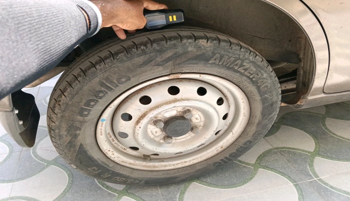 2015 Maruti Wagon R 1.0 LXI, Petrol, Manual, 1,14,177 km, tyre