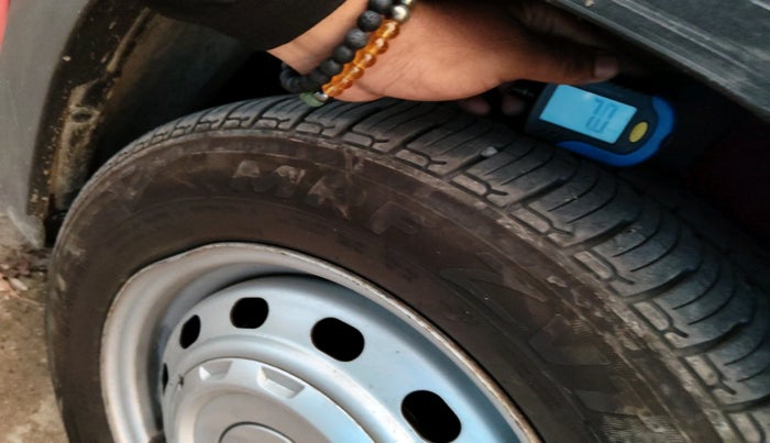 2020 Mahindra KUV 100 NXT K2+ P 6 STR, Petrol, Manual, 76,514 km, tyre