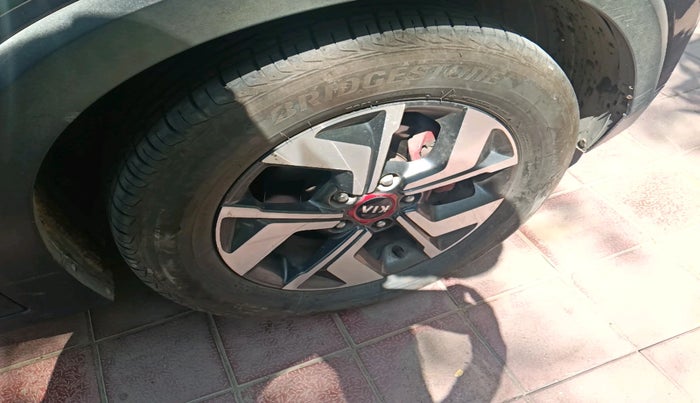 2020 KIA SONET GTX PLUS 1.5 AT, Diesel, Automatic, 90,669 km, tyre