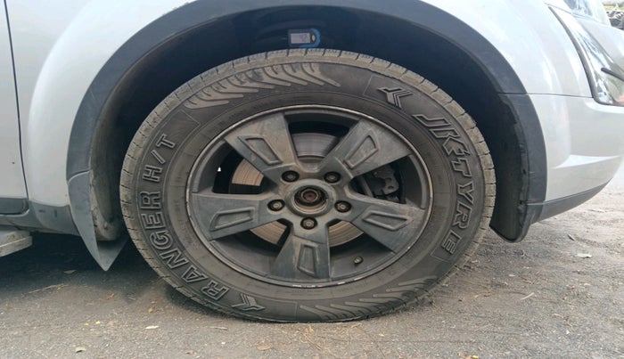 2020 Mahindra XUV500 W7, Diesel, Manual, 68,007 km, tyre