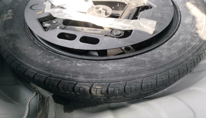 2018 Mahindra KUV 100 NXT K6+ P 6 STR, Petrol, Manual, 5,618 km, tyre