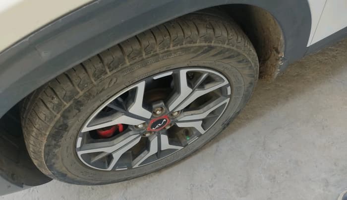 2022 KIA SELTOS GTX PLUS AT 1.5 DIESEL, Diesel, Automatic, 74,743 km, tyre