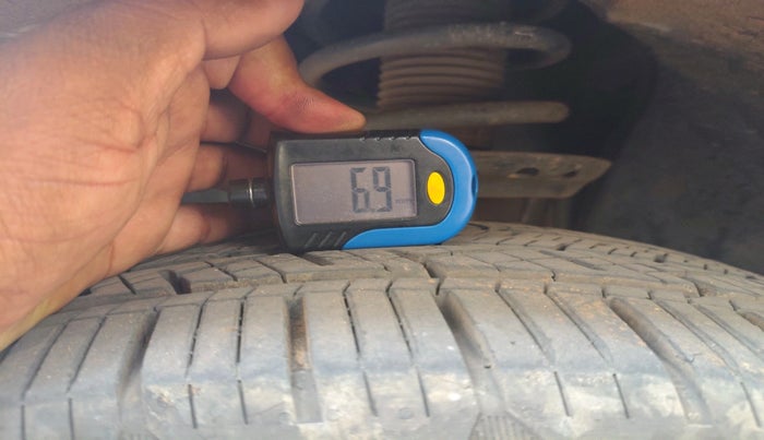 2022 Tata Harrier XZA PLUS 2.0L, Diesel, Automatic, 1,36,557 km, tyre