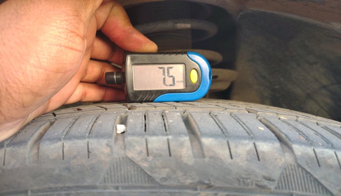 2022 Tata Harrier XZA PLUS 2.0L, Diesel, Automatic, 1,36,557 km, tyre