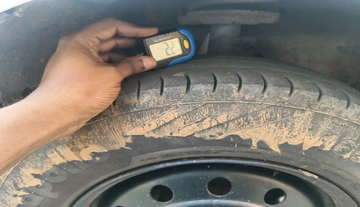 2013 Maruti Swift Dzire VDI, Diesel, Manual, 1,42,048 km, tyre