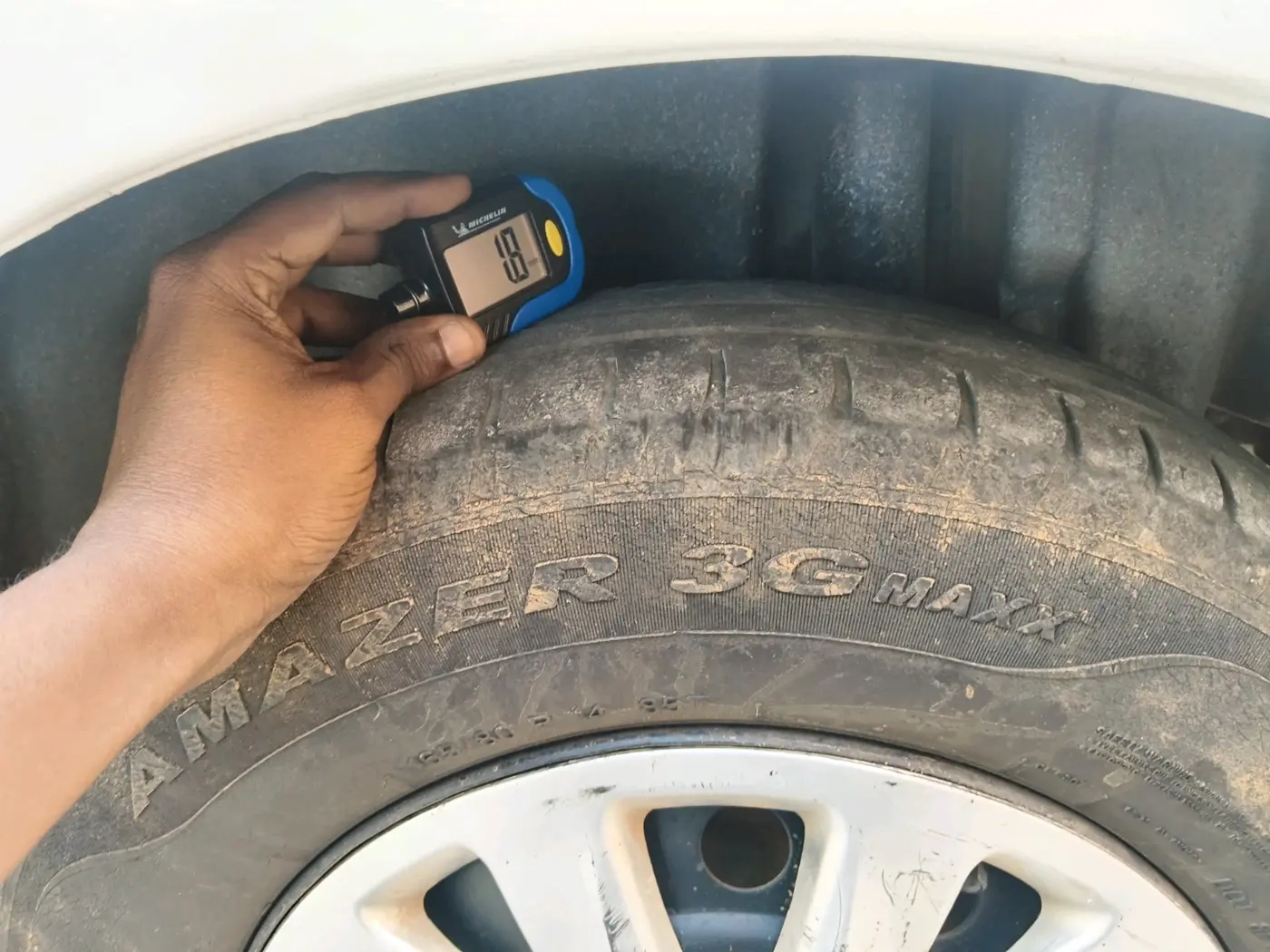 2013 Maruti Swift Dzire VDI, Diesel, Manual, 1,42,048 km, tyre