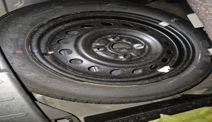 2017 Maruti Wagon R 1.0 VXI AMT, Petrol, Automatic, 26,446 km, tyre